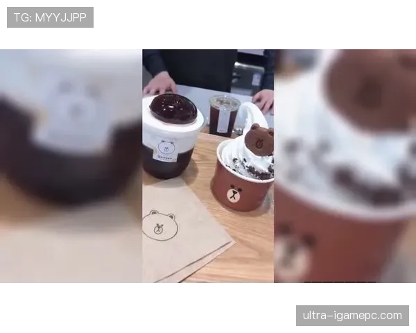柳雅慧逛街像开秀，手提袋堆成小山，我看着钱包瑟瑟发抖